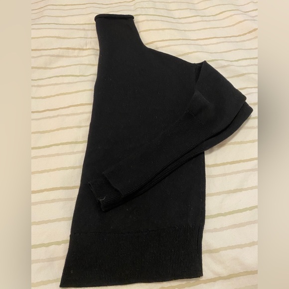 Wilfred Aritzia Black Cyprie Sweater 100% Merino wool - Picture 4 of 10